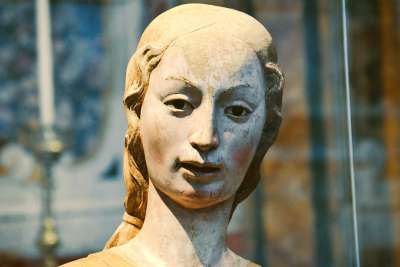 L'unica scultura realizzata dal Mantegna: � la splendida Sant'Eufemia e si trova a Irsina